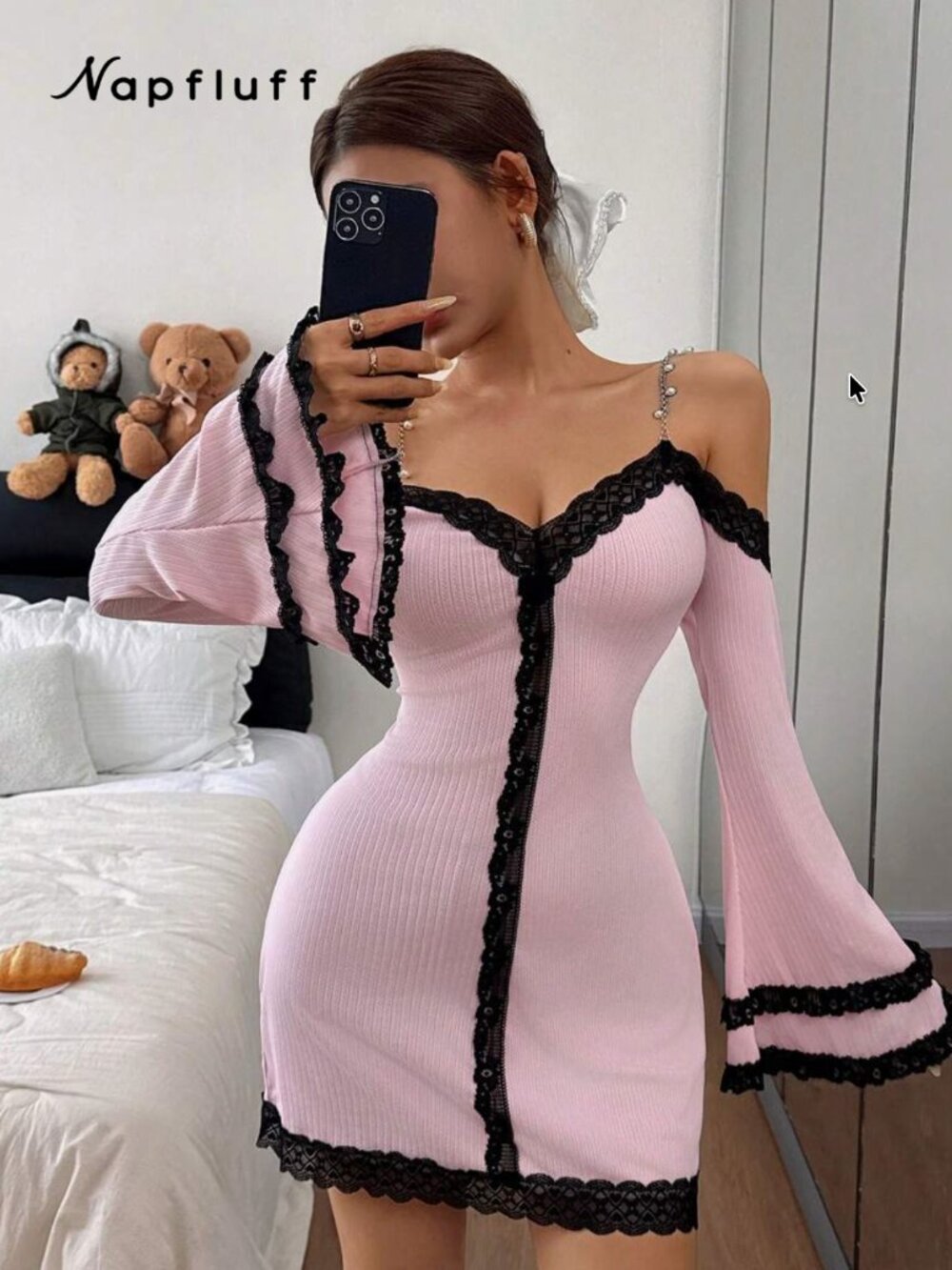 Sexy V-Neck Long Sleeve Cold Shoulder Lace Patchwork Mini Dress